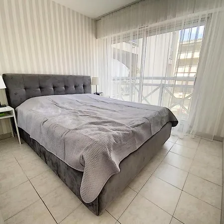 Apartment Sun And Sea 5 Min, Piscine, Parking *