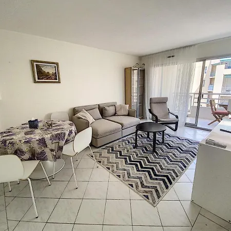 Apartment Sun And Sea 5 Min, Piscine, Parking